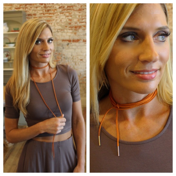 Jewelry - Orange-camel colored suede choker