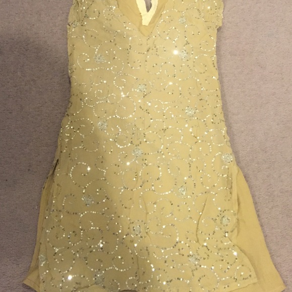 Embellished tunic - Picture 2 of 4