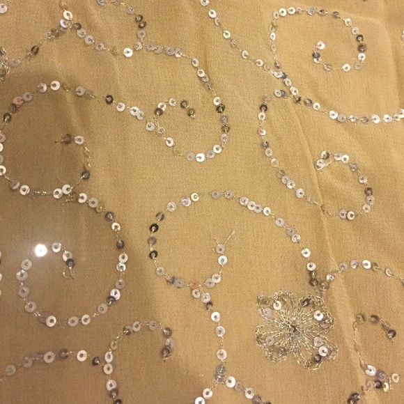 Embellished tunic - Picture 4 of 4