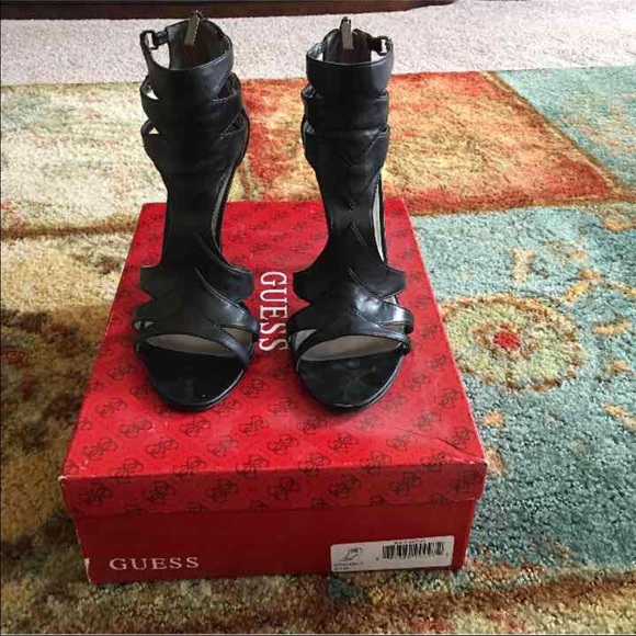 Guess Sandal