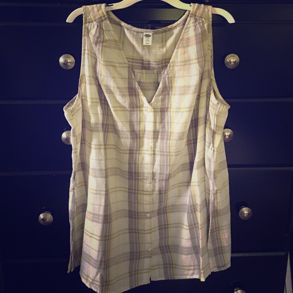 👠FLASH SALE! BNWT! Old Navy Swing Top! 😍