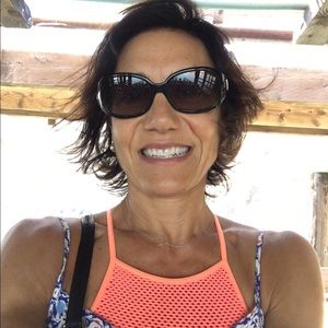 Meet your Posher, Heidi