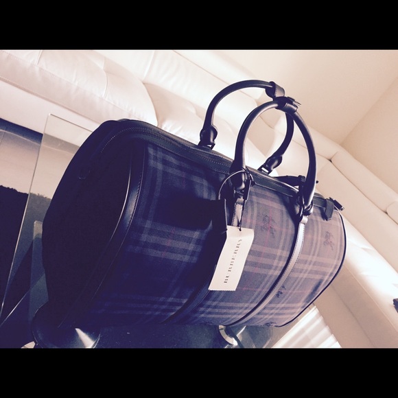 Burberry Other - Burberry 'Alchester' Horseferry Duffle Bag