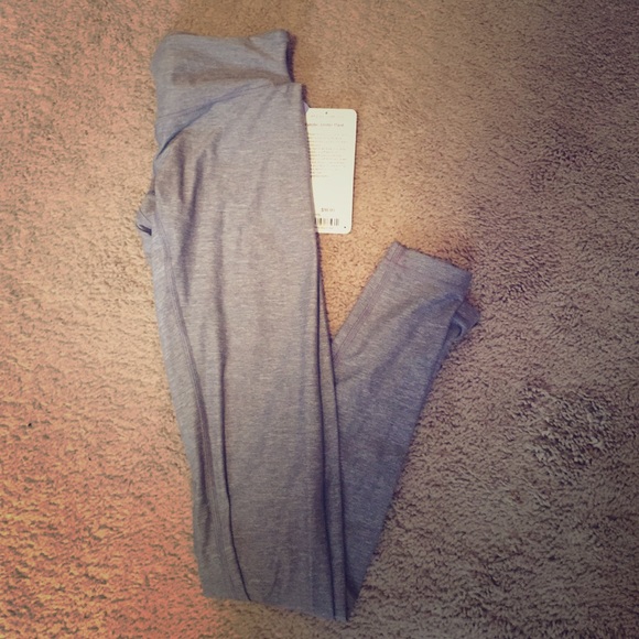 *Sold on M* Lululemon Gray Wunder Under Pant III