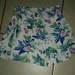 I'm selling a skirt with flowers