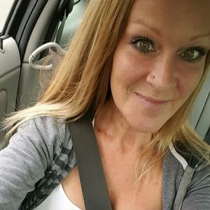 Meet your Posher, Angie