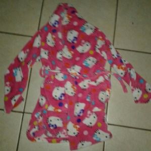Hello Kitty Robe Still with Stri