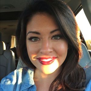 Meet your Posher, Devan