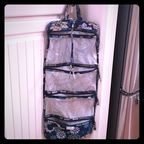 vera bradley hanging toiletry bag
