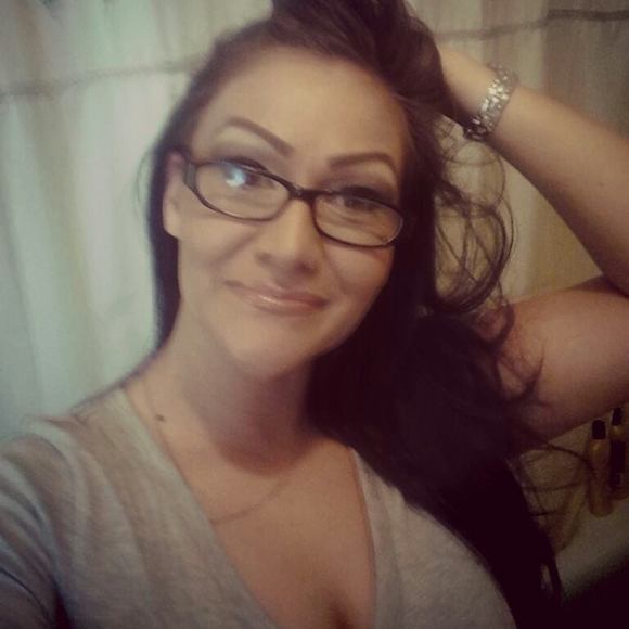 Meet your Posher, Alicia