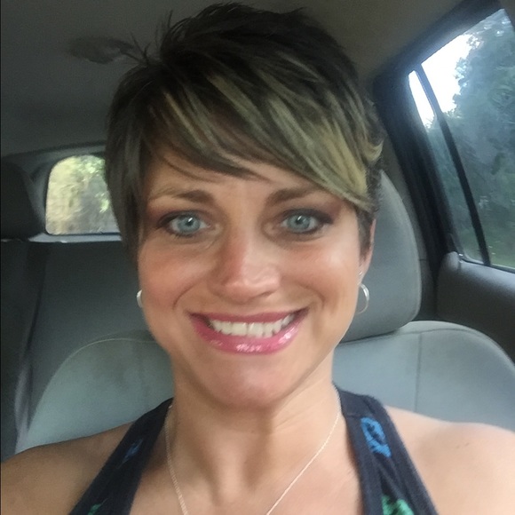 Meet your Posher, Becky