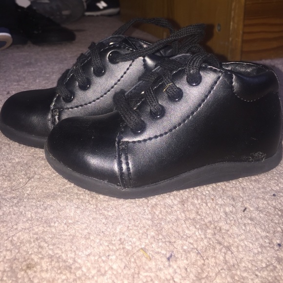 5.5W STRIDE RITE BLACK LEATHER