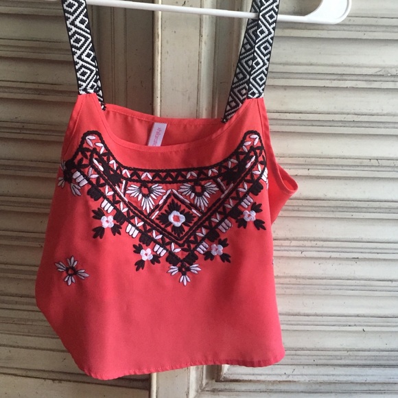 Embroidered crop top - Picture 1 of 3