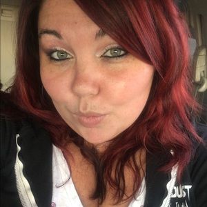 Meet your Posher, Leslie