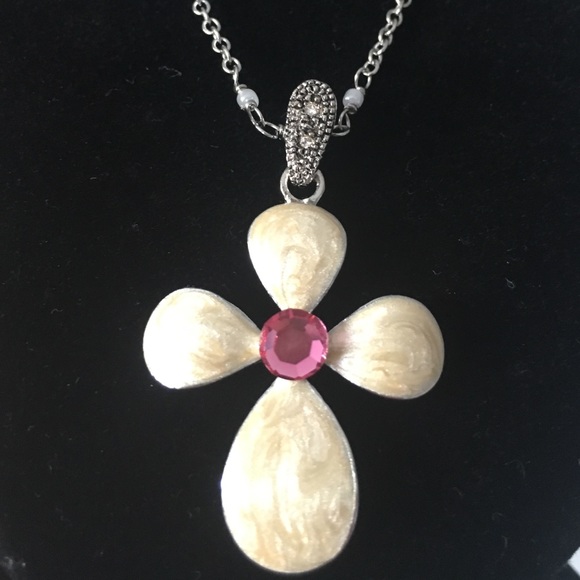 Necklace - Picture 2 of 3