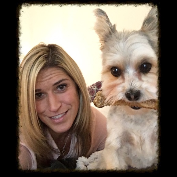 🌺Meet your Posher Team, Susan and Miss Sophie!🌺 - Picture 3 of 5