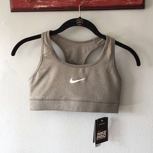 BRAND NEW (NWT) Nike Pro Sports Bra