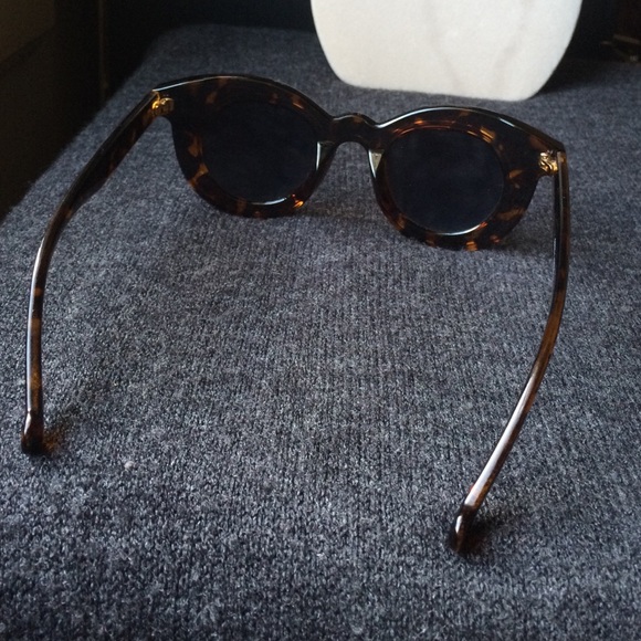 Mirrored Sunglasses with Tortoiseshell Frames - Picture 2 of 3