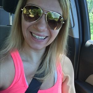 Meet your Posher, Amanda