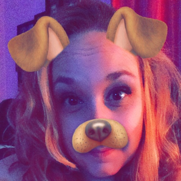 Meet your Posher, Jenn - Picture 1 of 1