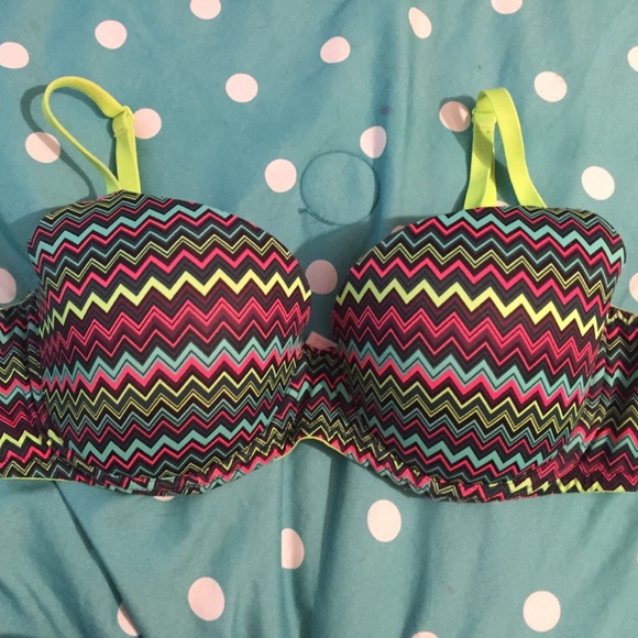 PINK Lightly Lined Bra