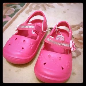 Croc style shoes