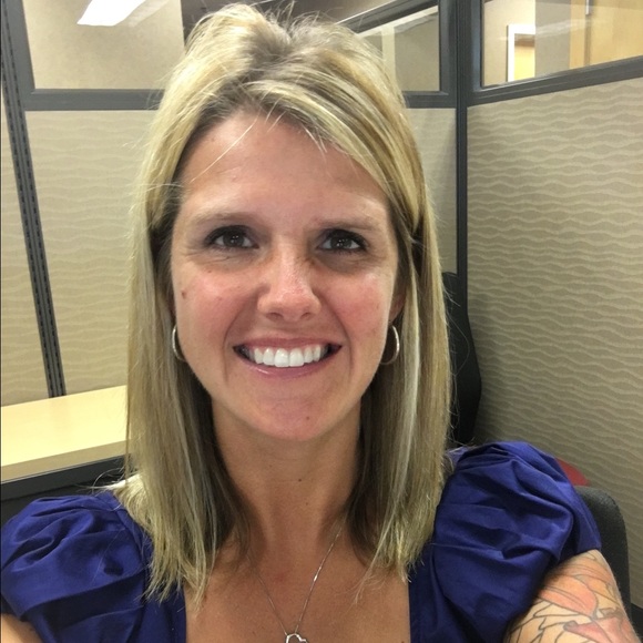 Meet your Posher, Alyssa - Picture 1 of 1