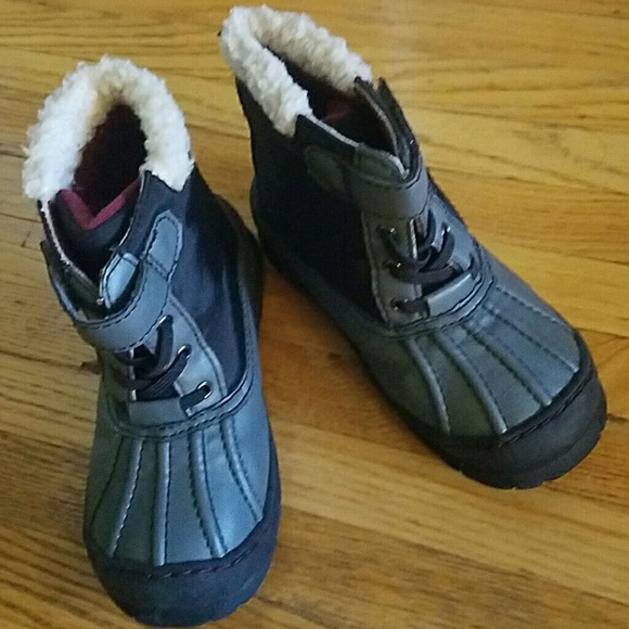 Snow boots