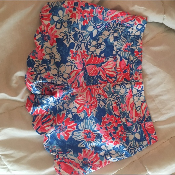 Lilly Pulitzer Buttercup short - Picture 3 of 4