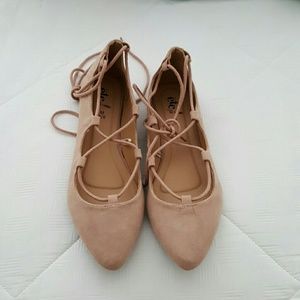 Pink/nude Lace-up flats size 7/8