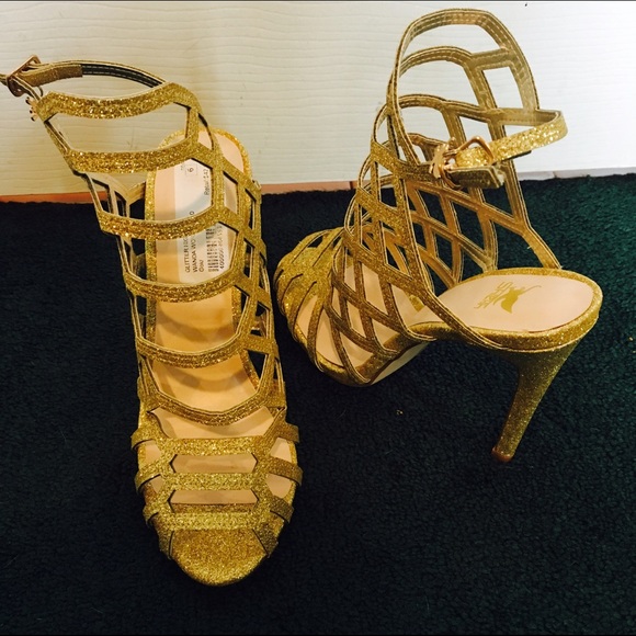 Gold Heels - Picture 2 of 3