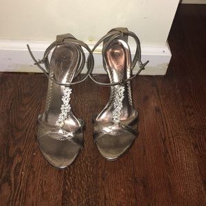 Pewter rhinestone detailed evening shoe