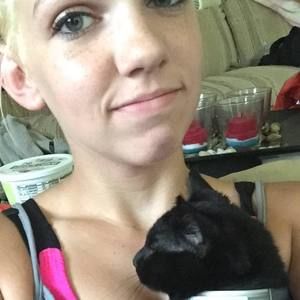 Meet your Posher, Michaela