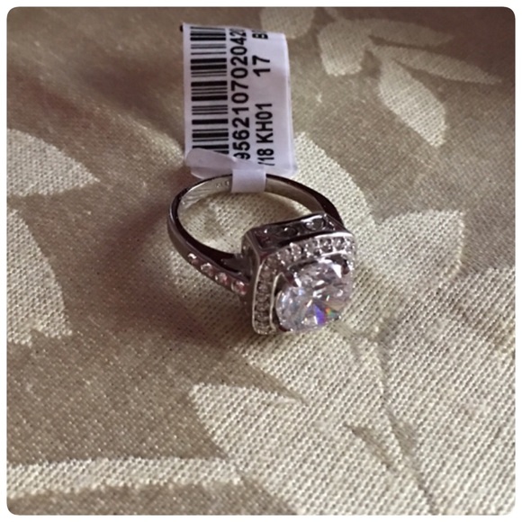 Sterling Silver Ring Size 7️⃣ - Picture 2 of 2