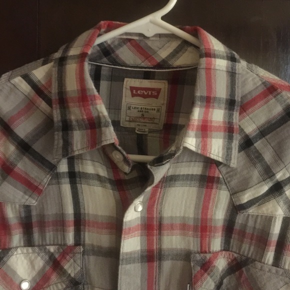 Button up - Picture 2 of 3