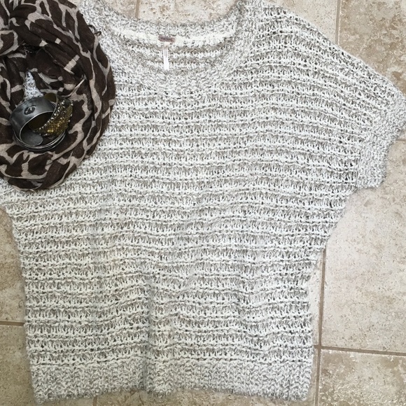 Free People Sweaters - FREE PEOPLE SWEATER