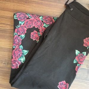 Lucky Brand Sweatpants roses