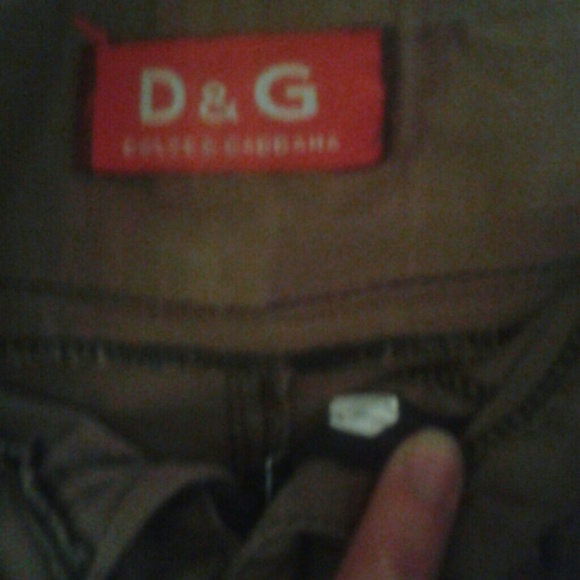 Size 7 Dolce & Gabbana shorts. - Picture 2 of 3