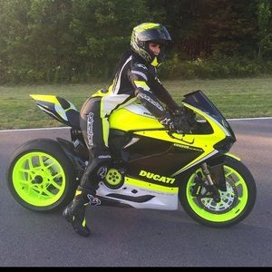 Meet your Posher, William r