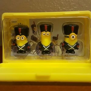 Meet your Posher, Gloria