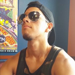 Meet your Posher, Jonathan