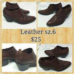 All leather brown ankle boots size 6 $ 25
