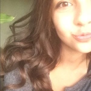 Meet your Posher, Angela