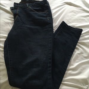 Curvy Skinny Jeans