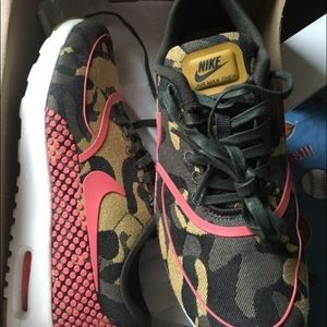 Women's air max Thea jacquard sz 6