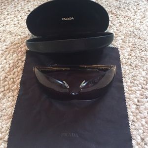 Authentic Prada Sunglasses serial #ap4343185