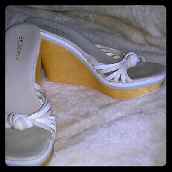Bcbg wedges