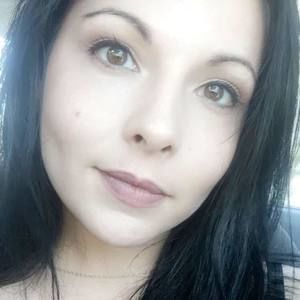 Meet your Posher, Lynda-lee