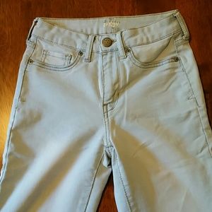 High-waisted jeggings