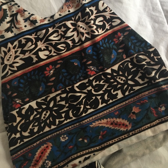 Halter top - Picture 2 of 3